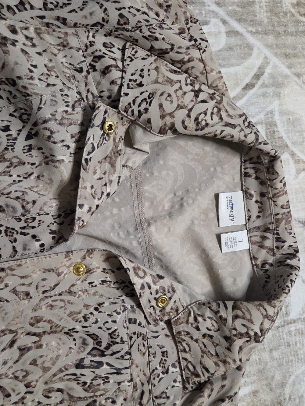 Zenergy By Chico Lightweight Jacket with Gold Hardware - Picture 2 of 8